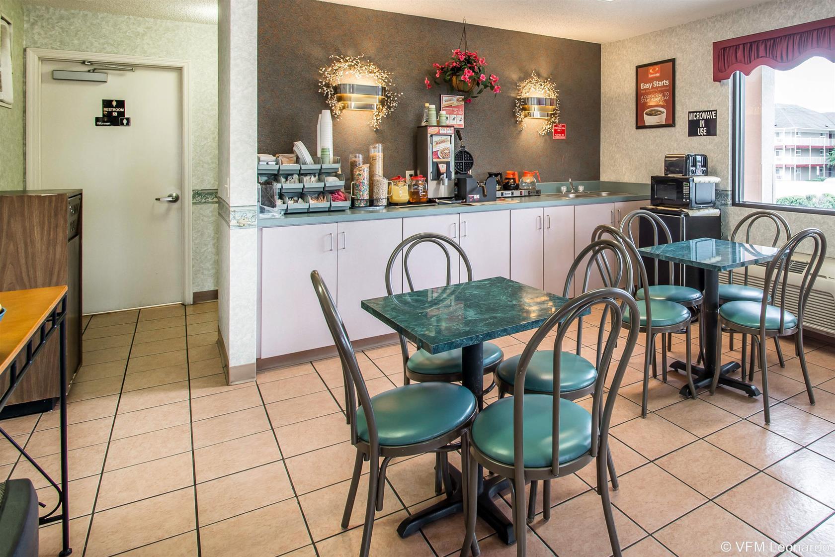 Econo Lodge Dothan Exteriör bild