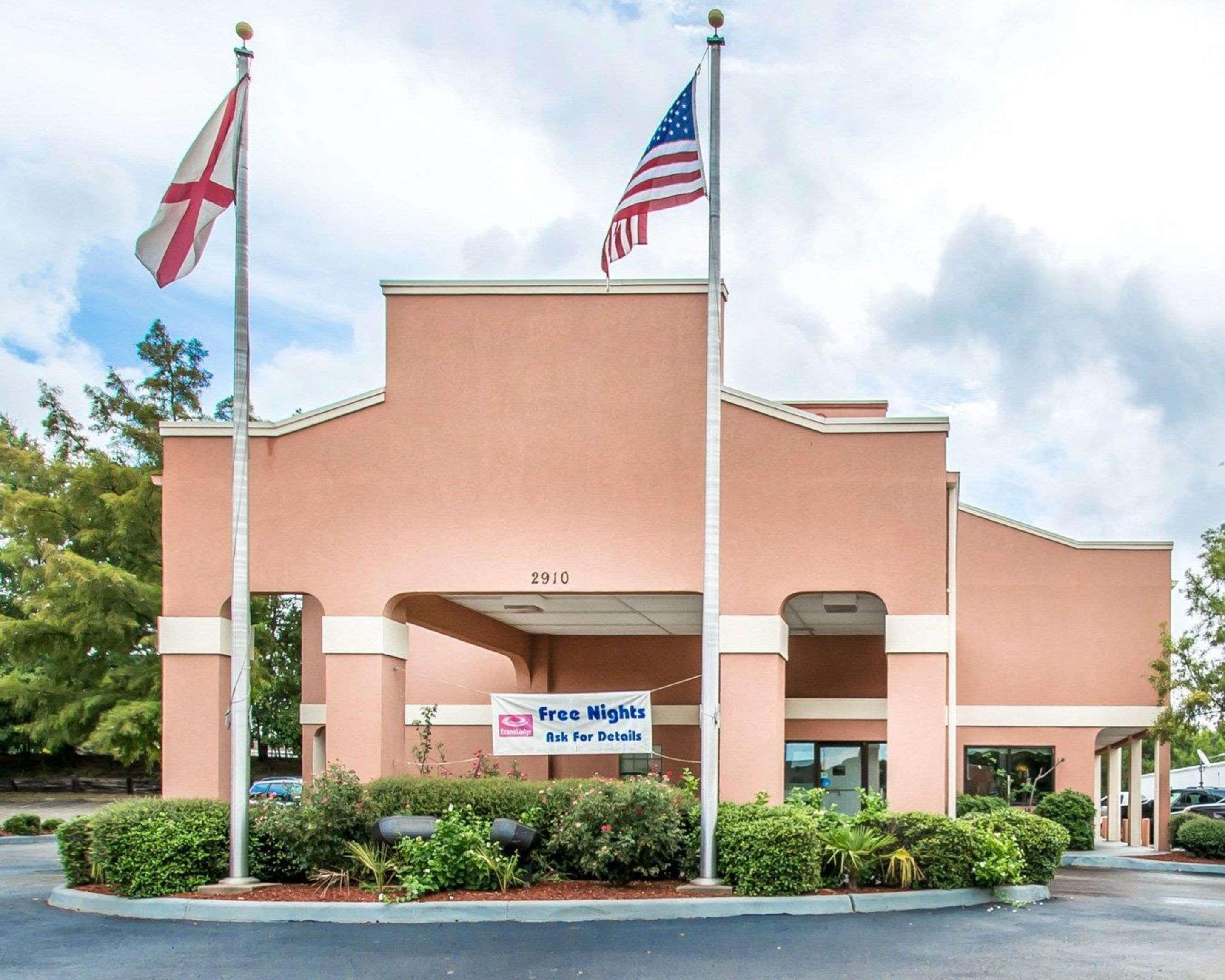 Econo Lodge Dothan Exteriör bild