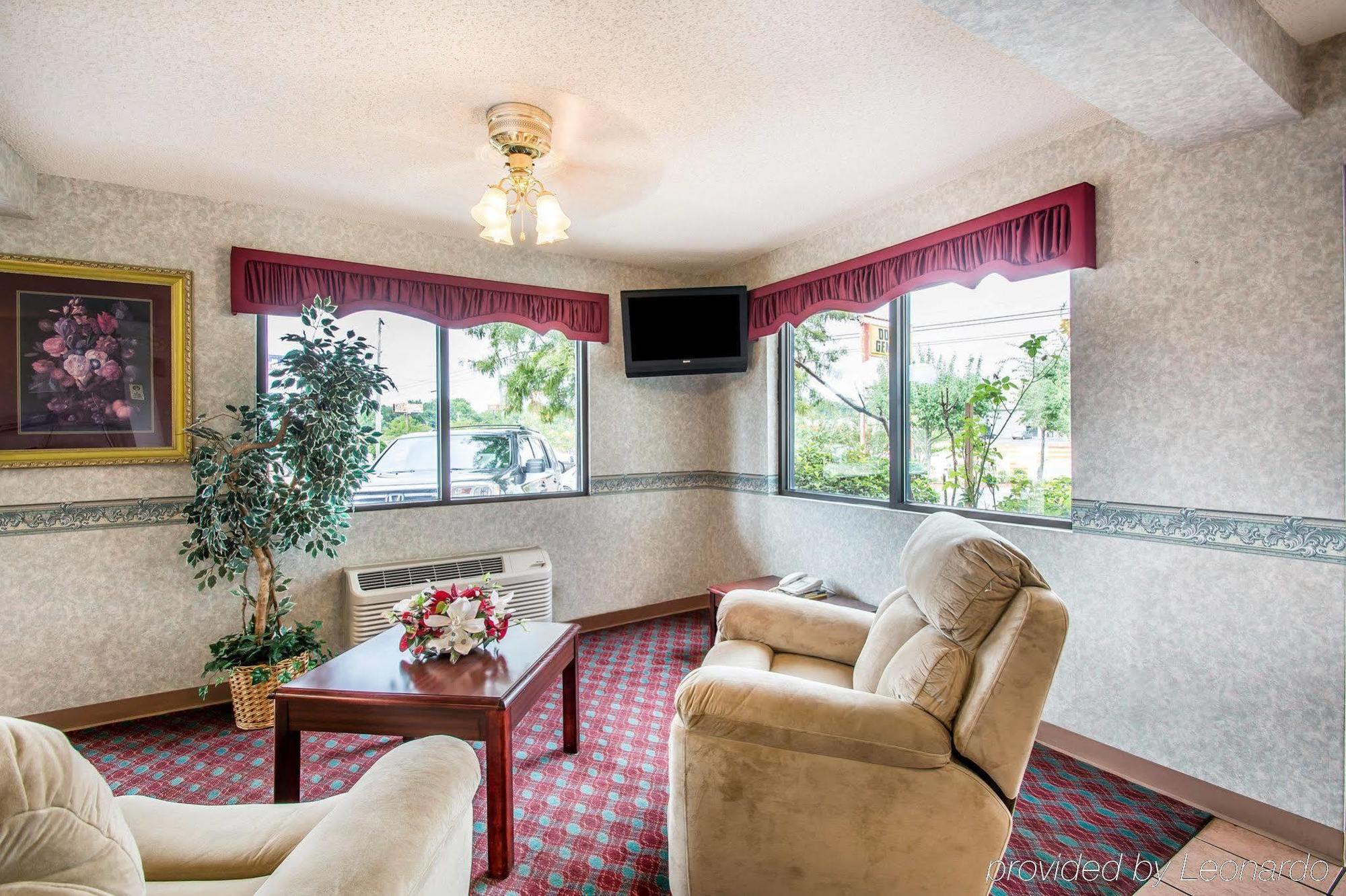 Econo Lodge Dothan Exteriör bild