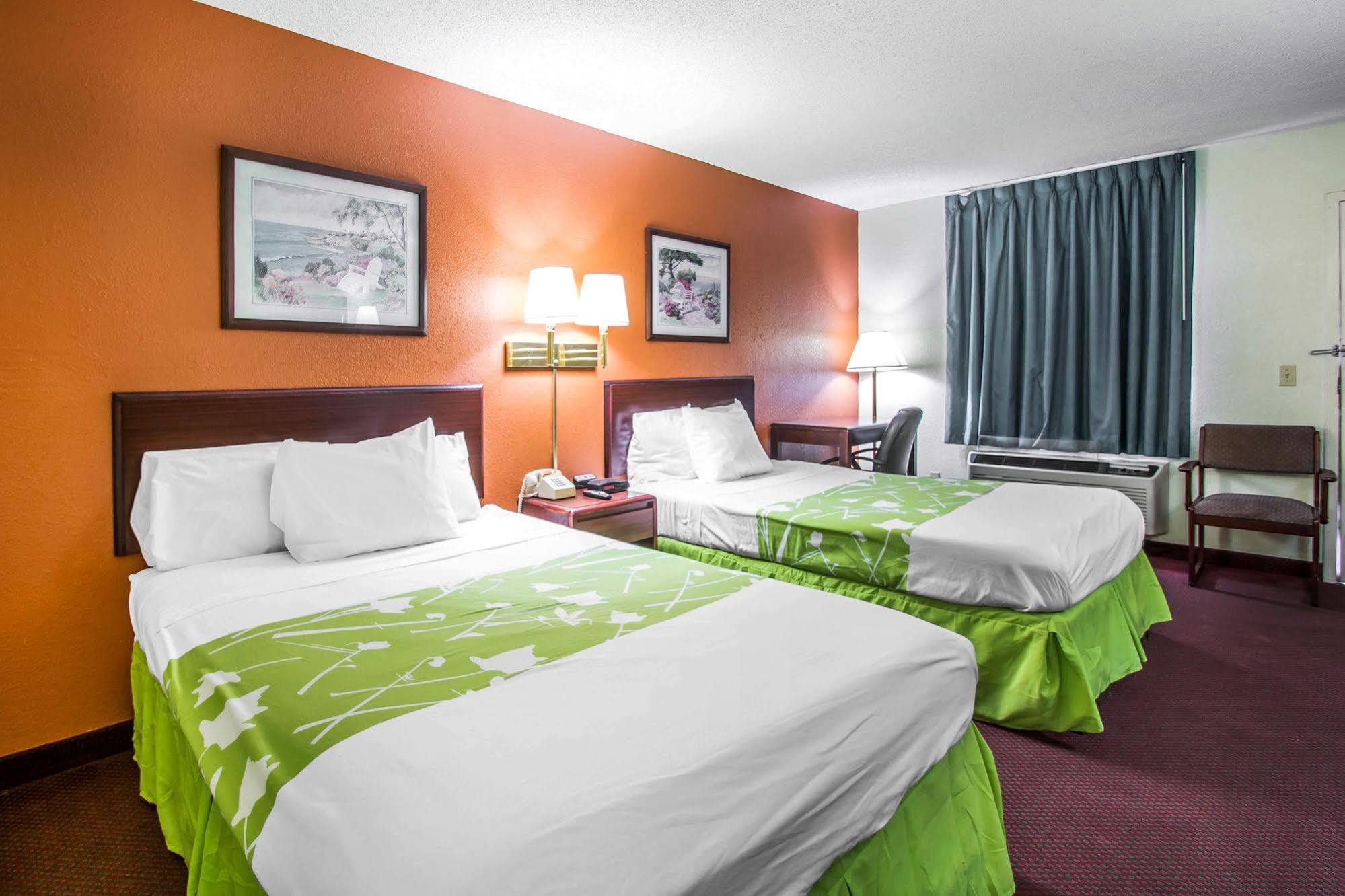 Econo Lodge Dothan Exteriör bild